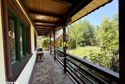 Casă cu 5 camere cu Teren 2850 Mp în Botoroaga - 8