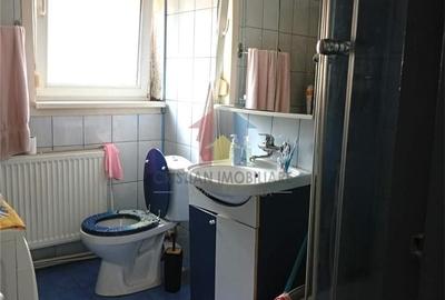 Casă cu 3 camere cu Teren 120 Mp în Central