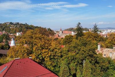 Casă cu 4 camere în Schei