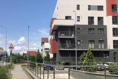 Garsonieră decomandată, mobilată în Tractorul
