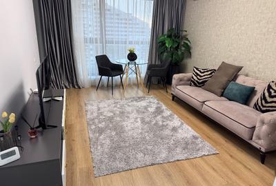 Apartament cu 2 camere semidecomandat, mobilat în Pipera