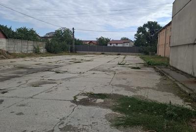 Spațiu industrial, de 9,000 mp, în Central