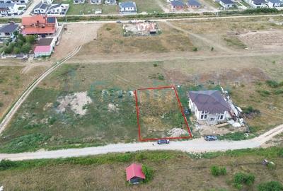 Teren Construcții intravilan de 800 mp, în Sânmartin - 2