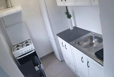 Garsonieră decomandată în Gorjului