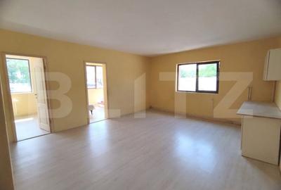 Apartament cu 3 camere nedecomandat în Valea Adâncă