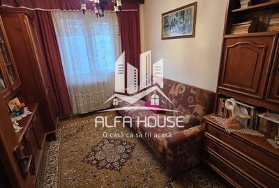 Apartament cu 3 camere semidecomandat în Micro II - 4