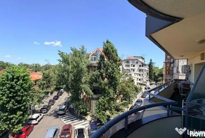 Apartament cu 3 camere semidecomandat în Primăverii