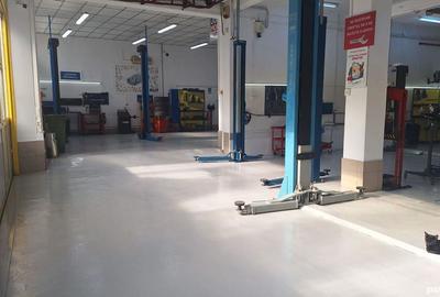 Spațiu comercial, de 200 mp, în Central - 4