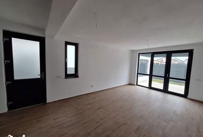 Casă cu 2 camere cu Teren 207 Mp în Sânpetru - 5