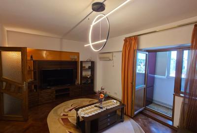 Apartament cu 3 camere decomandat în Podu Roș - 2