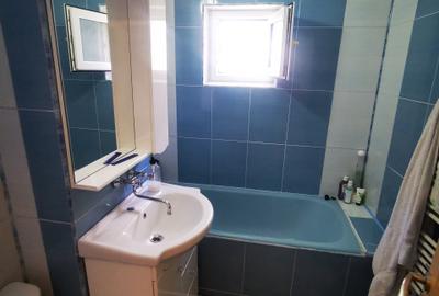 Apartament cu 2 camere decomandat în Micro 17 - 2