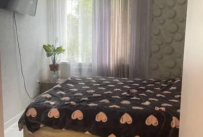 Garsonieră decomandată în Titan