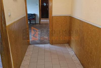 Apartament cu 3 camere semidecomandat în Micro 3 - 5