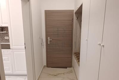 Apartament cu 3 camere decomandat în Giroc