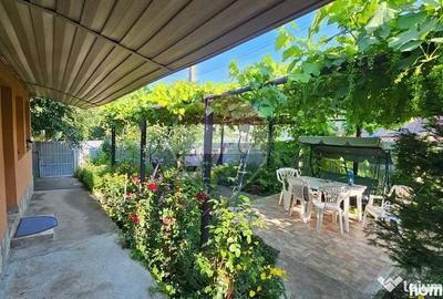 Casă cu 3 camere cu Teren 1043 Mp în Dochia