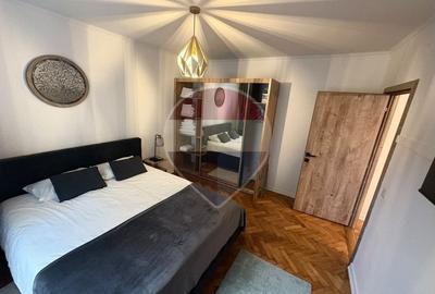 Apartament cu 2 camere decomandat, mobilat în Central