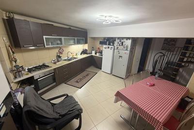 Casă individuală cu 3 camere cu Canalizare în Dobroești - 3