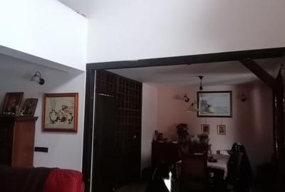 Casă individuală cu 5 camere cu Canalizare în Traian - 9