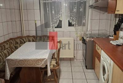 Apartament cu 3 camere semidecomandat, mobilat în Sălăjan - 11