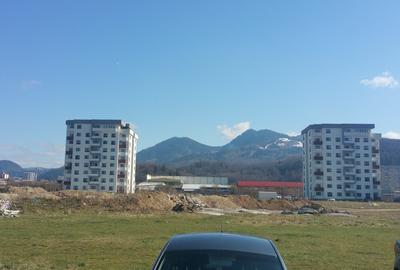 Teren Construcții intravilan de 900 mp, în Noua - 17