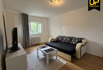 Apartament cu 3 camere decomandat, mobilat în Apărătorii Patriei