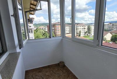 Apartament cu 3 camere decomandat în Nord - 3