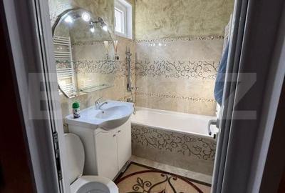 Apartament cu 3 camere în Micro 17 - 18