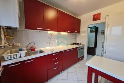 Apartament cu 2 camere decomandat, mobilat în Triaj