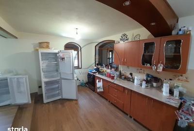 Casă cu 5 camere cu Teren 4787 Mp în Rusu Bârgăului