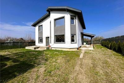 Casă individuală cu 5 camere cu Canalizare în Utvin - 1