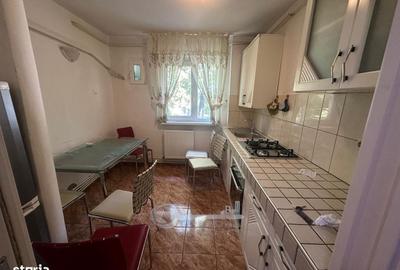 Apartament cu 3 camere semidecomandat în Central
