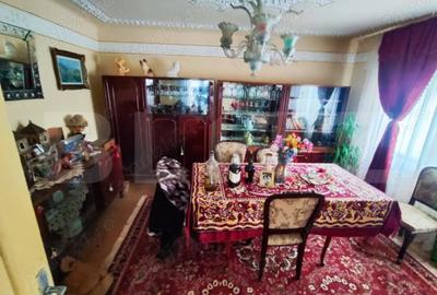 Casă cu 4 camere cu Teren 2080 Mp în Gura Foii