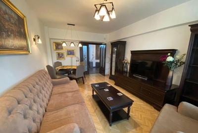Apartament cu 2 camere decomandat, mobilat în P-ța Alba Iulia