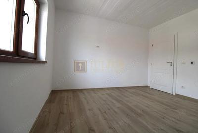Casă cu Teren 300 Mp în Dumbrăvița - 2