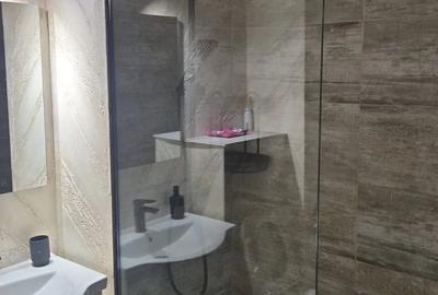 Apartament cu 3 camere semidecomandat în Central - 3