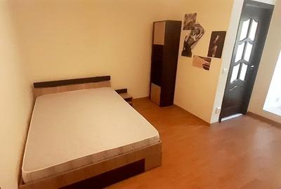 Garsonieră decomandată, mobilată în Dristor - 2