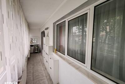 Spațiu comercial, de 55 mp, în Central - 8