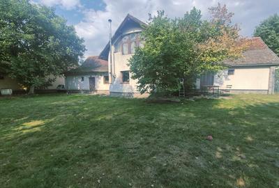 Casă cu 4 camere decomandat în Bod