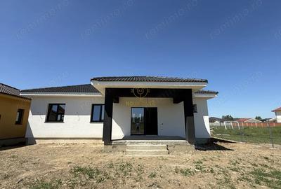 Casă cu Teren 650 Mp în Mărtinești