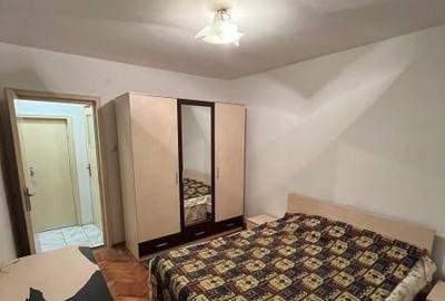 Apartament cu 2 camere semidecomandat, mobilat în 1 Mai