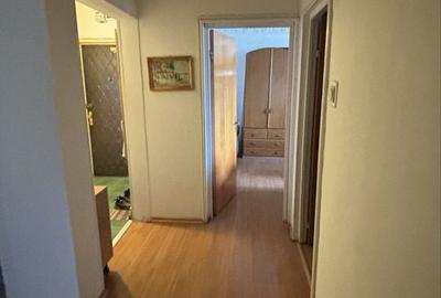 Apartament cu 3 camere decomandat în Pantelimon