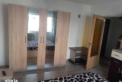 Garsonieră decomandată în Calea București