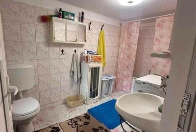 Casă cu 3 camere cu Teren 1300 Mp în Central