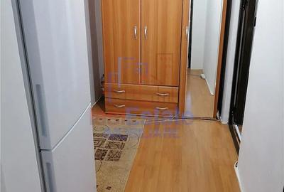 Apartament cu 2 camere decomandat în Filiași