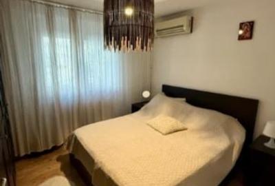 Apartament cu 2 camere decomandat, mobilat în P-ța Victoriei