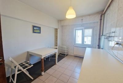 Apartament cu 4 camere decomandat în Tei - 5