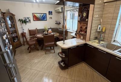 Apartament cu 3 camere în Central - 2