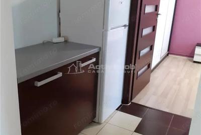 Apartament cu 2 camere decomandat în Central - 1