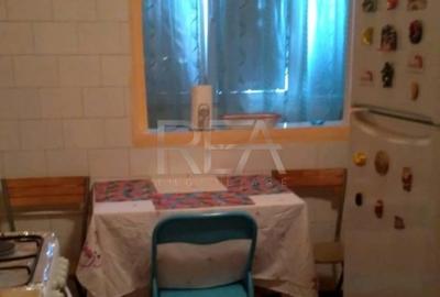 Apartament cu 2 camere decomandat în Berceni