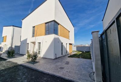 Casă individuală cu 6 camere cu Canalizare în Tunari - 2